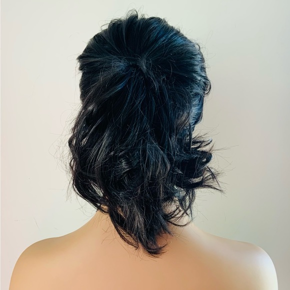 Very Pretty “Put On & Go” Black Premium Fiber Headband Wig - Very Versatile - Picture 5 of 10